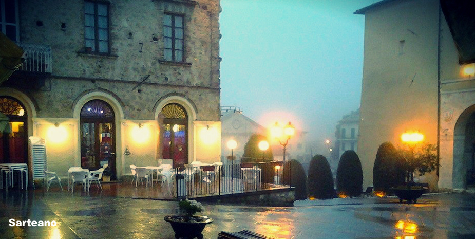 la piazza di Sarteano